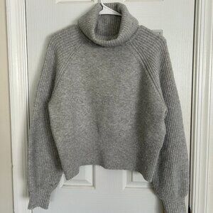 Elodie Gray Cropped Sweater